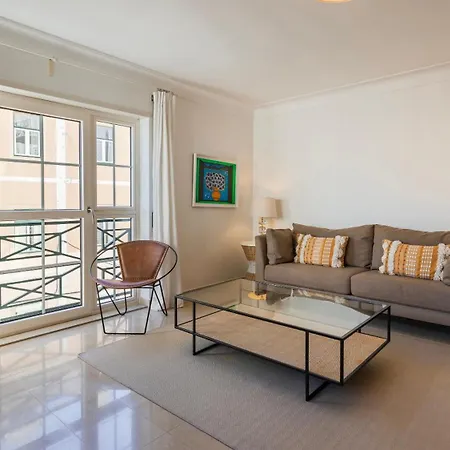 Apartamento Stylish With Parking By Lovelystay