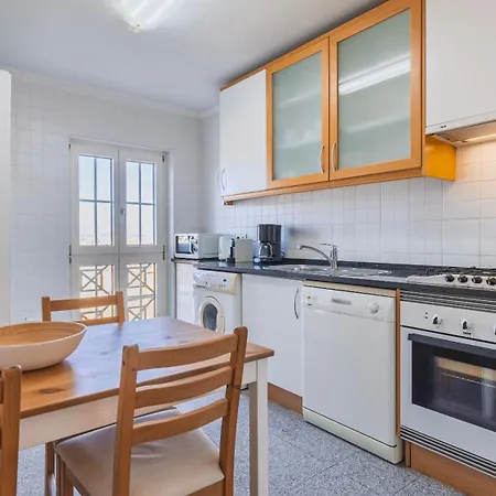 Apartamento Stylish With Parking By Lovelystay