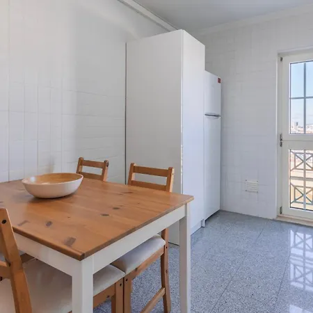 Stylish With Parking By Lovelystay Lisboa