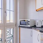 Stylish With Parking By Lovelystay *