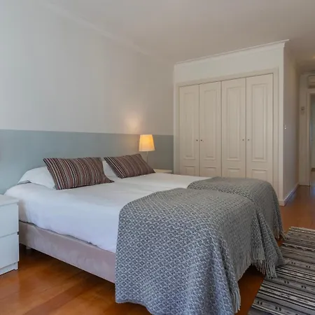 Lägenhet Stylish With Parking By Lovelystay