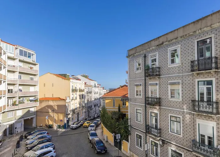 Apartamento Stylish With Parking By Lovelystay