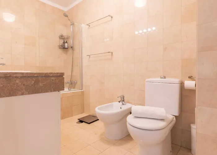 Stylish With Parking By Lovelystay Apartamento *