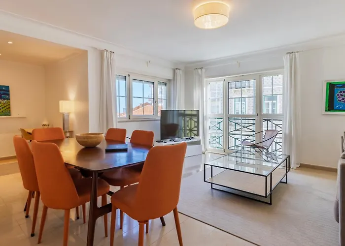 Stylish With Parking By Lovelystay