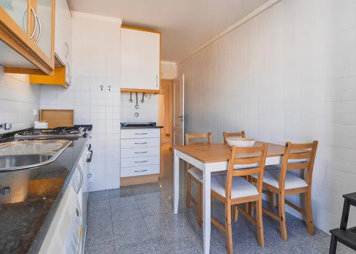 Stylish With Parking By Lovelystay Apartamento Lisboa