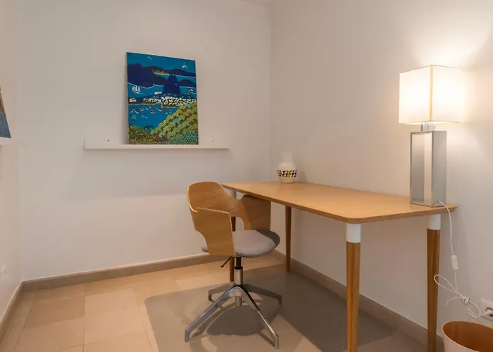 Apartamento Stylish With Parking By Lovelystay