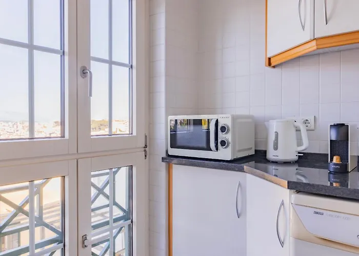 Stylish With Parking By Lovelystay *