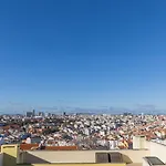 Stylish With Parking By Lovelystay Appartement